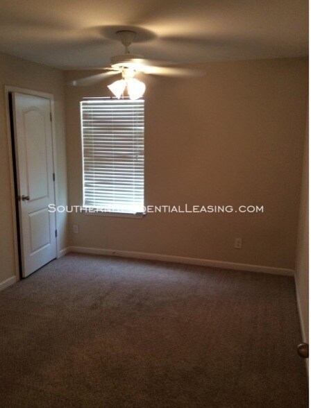 Building Photo - 2002 Shelene Way