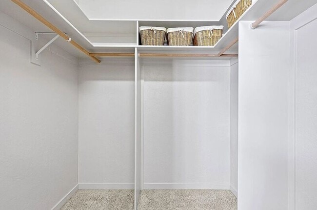 Building Photo - 1633 Chasa St