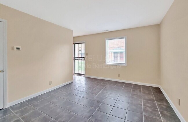 Building Photo - 4301 Norene Ln