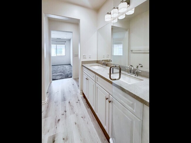 Building Photo - 3180 E Yountville Dr