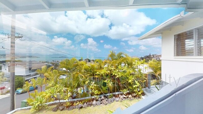 Building Photo - 44-123 Mikiola Dr