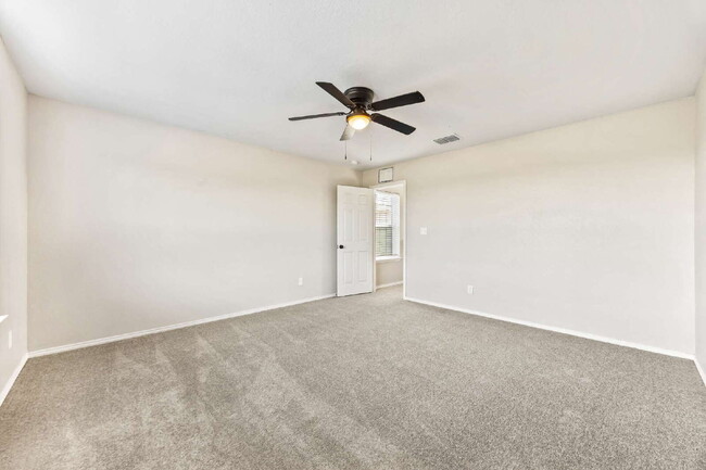 Building Photo - "Spacious 4-Bedroom Retreat with 3 Full Baths in San Antonio – Your Perfect 2029 Sq Ft Sanctuary!"
