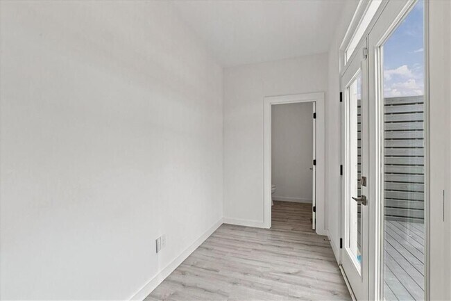 Building Photo - 1077 Glen Opal Dr