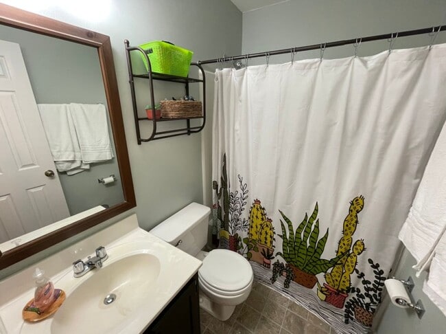 Building Photo - Quiet 3 bedroom cul-de-sac home in Rolling...