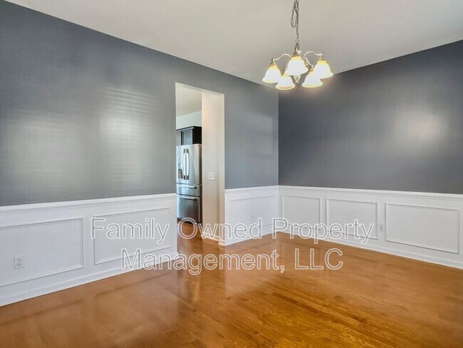 Building Photo - 1834 Chickasaw Dr