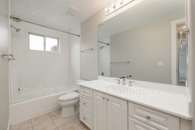 Building Photo - 2485 450 S