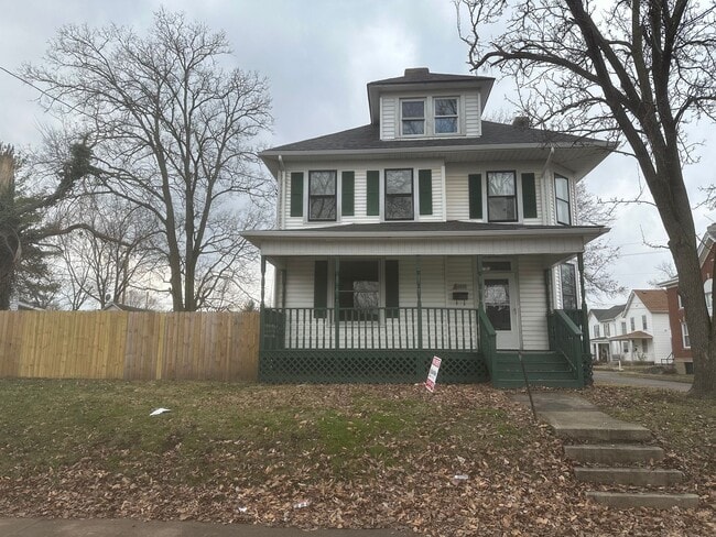 Building Photo - BEAUTIFUL RENOVATED NEW 4 BEDROOM 2 BATH HOUSE QUIET NEIGHBORHOOD