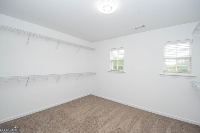 Building Photo - 179 Scenic Hills Dr