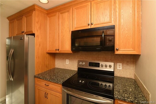 Building Photo - 1403 Eagles Ridge Rd
