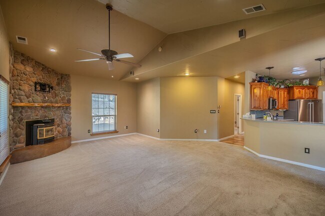 Building Photo - 111 Coker Ln