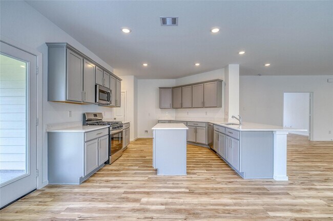 Building Photo - 5310 Still Mdw Ln
