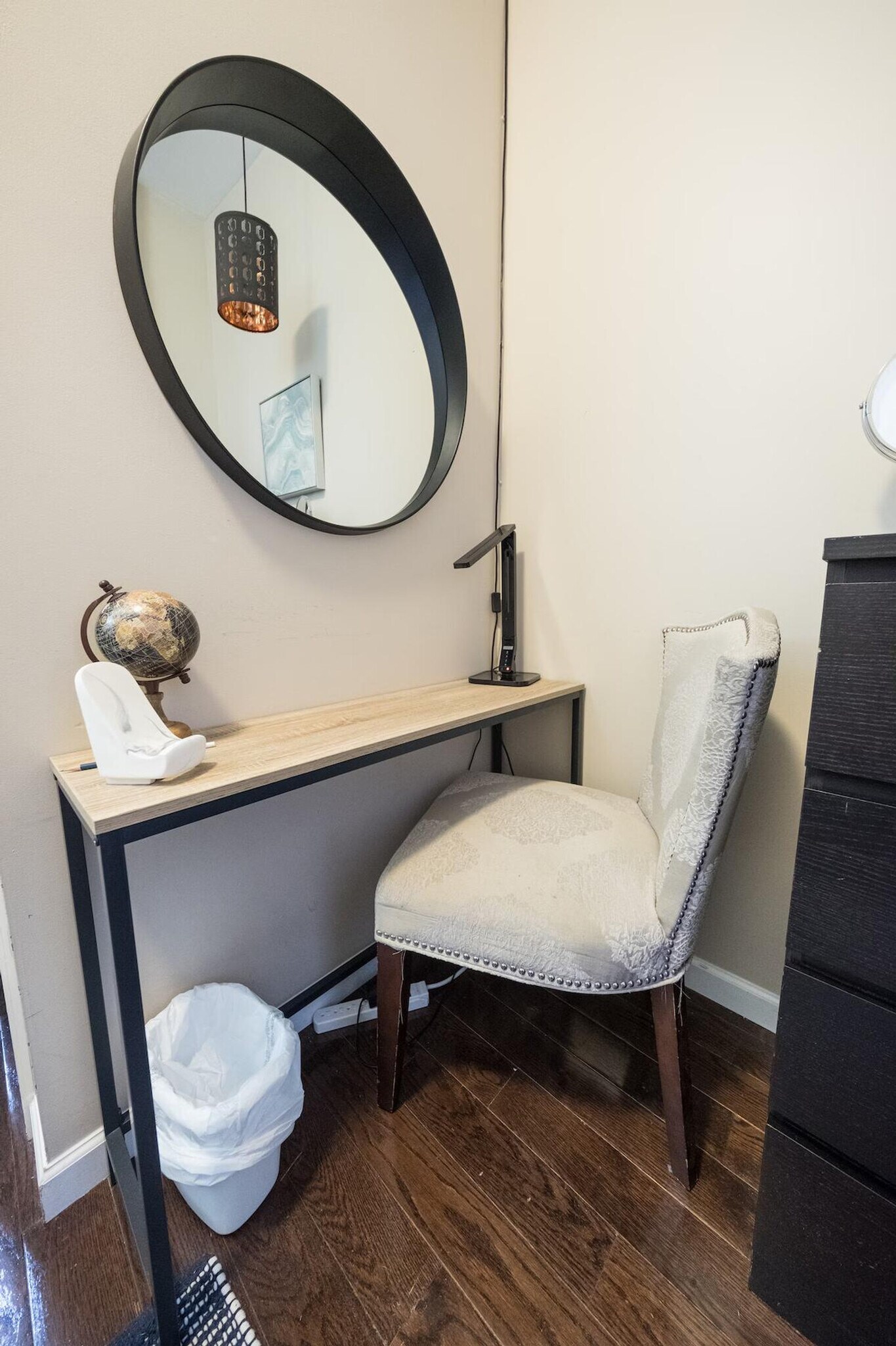 Building Photo - 5 W 101st St