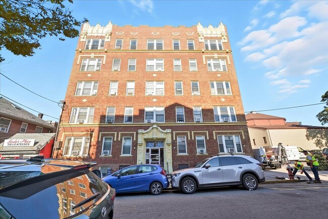 Building Photo - 3-5 Potter Pl