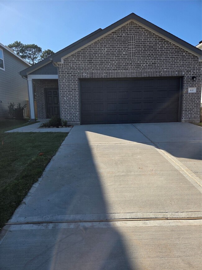 Building Photo - 632 Craven St