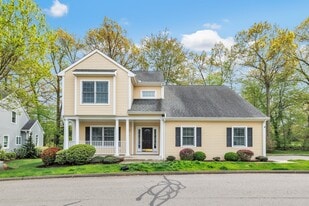 Building Photo - 70 Maple Oak Dr