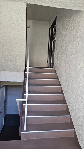 Building Photo - 18149 Sundowner Way