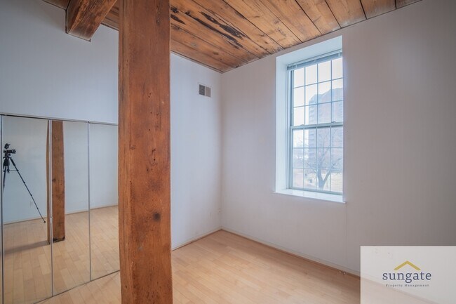 Building Photo - 2639 Boston St