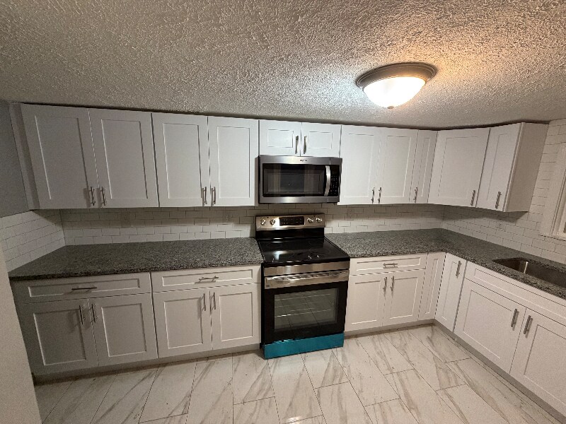 Building Photo - 10 Sacramento St