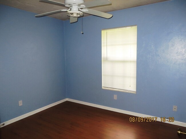 Building Photo - Charming 3 bedroom house for rent August 6, 2026, w/ a garage and privacy fenced back yard for $1...