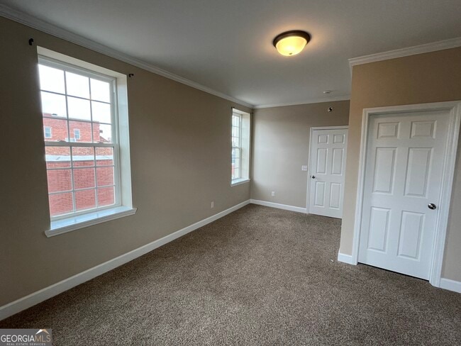 Building Photo - 65 E Main St