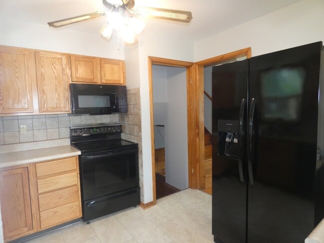 Building Photo - 1402 NE 67th St