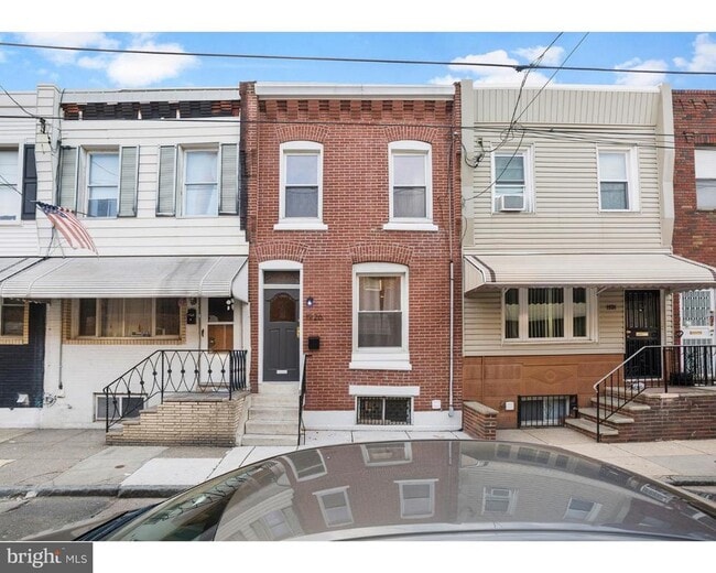 Building Photo - 1926 S Hicks St