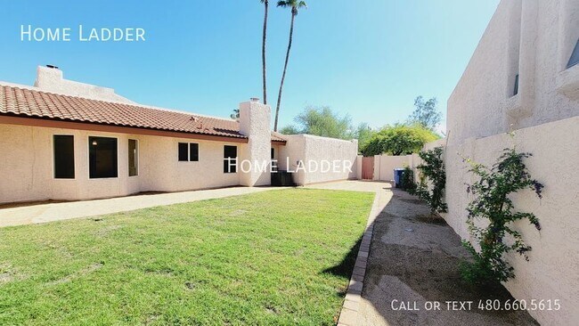 Building Photo - Spacious Townhouse in Tempe!
