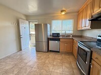 Building Photo - 1265-1271 Parkington Ave