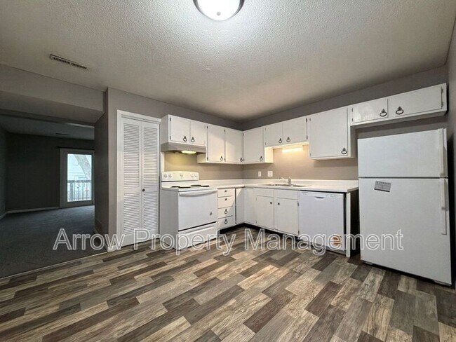 Building Photo - 1027 A St