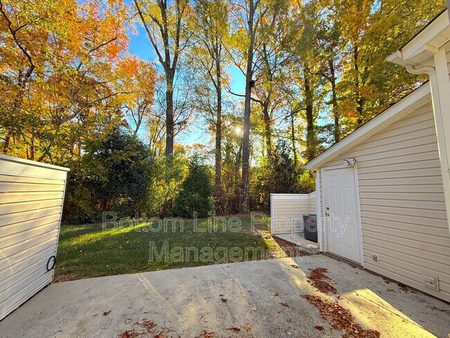 Building Photo - 114 Ross Moore Ave