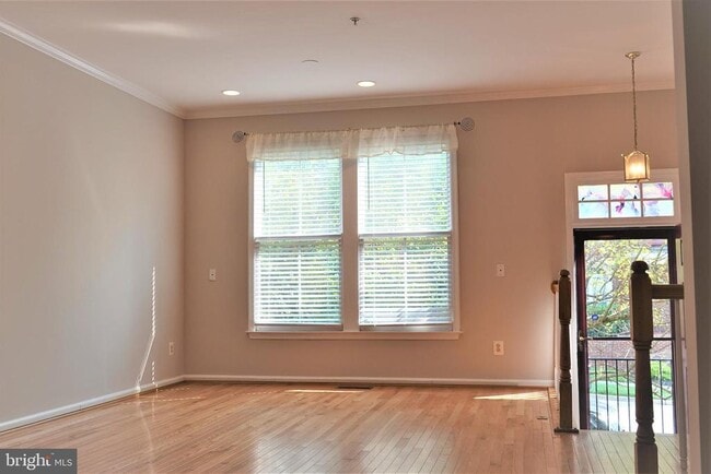 Primary Photo - 708 Reserve Champion Dr