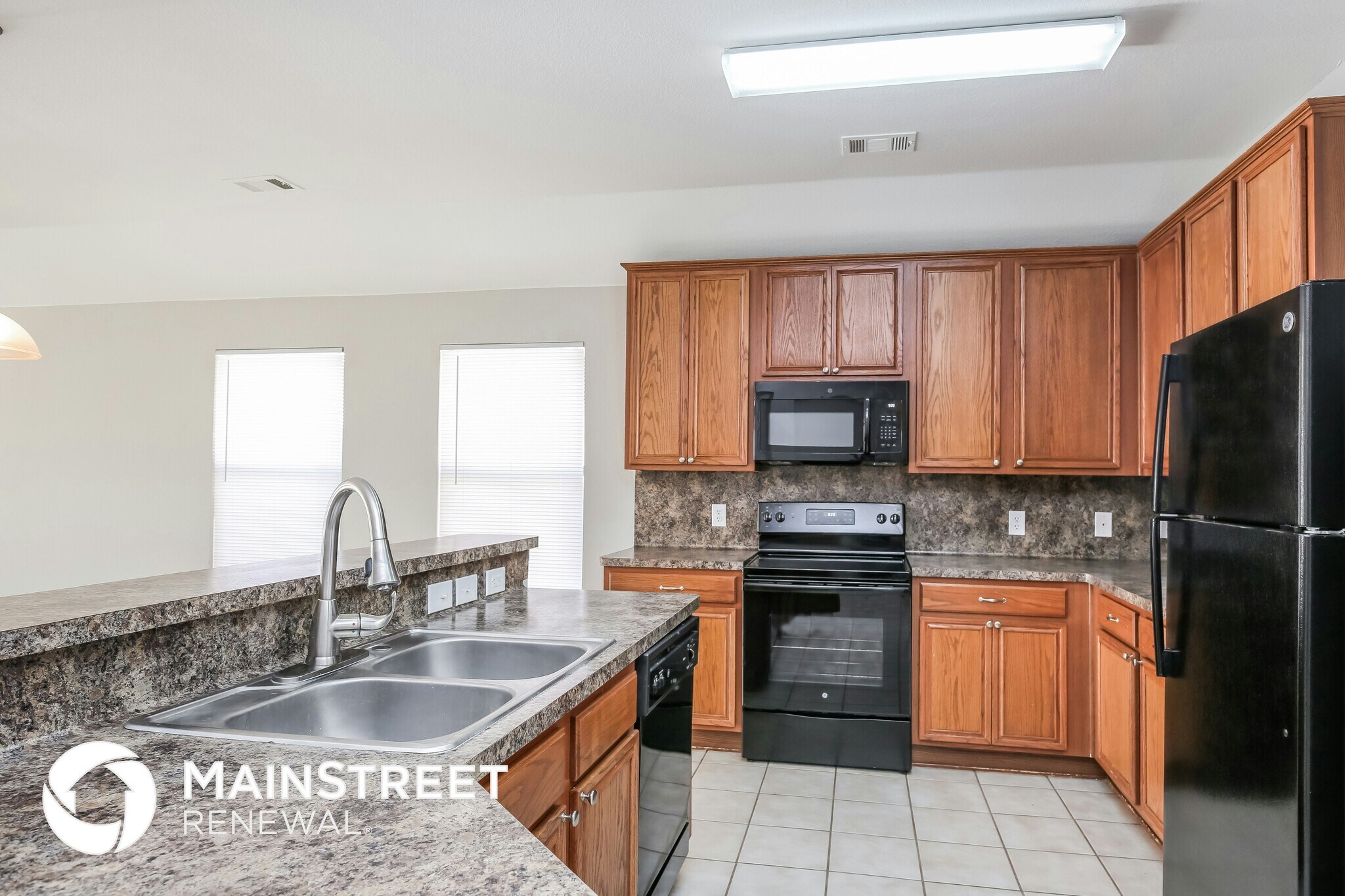 Building Photo - 2100 Hayes St