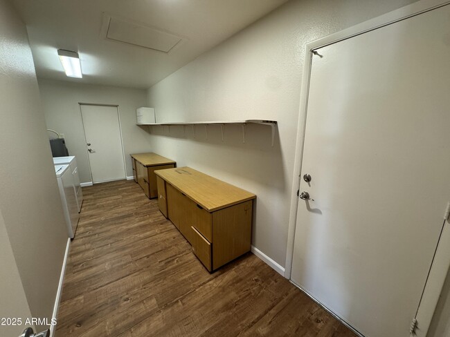 Building Photo - 818 E Todd Dr