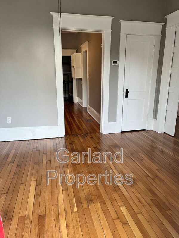 Building Photo - 833 Wasena Ave SW