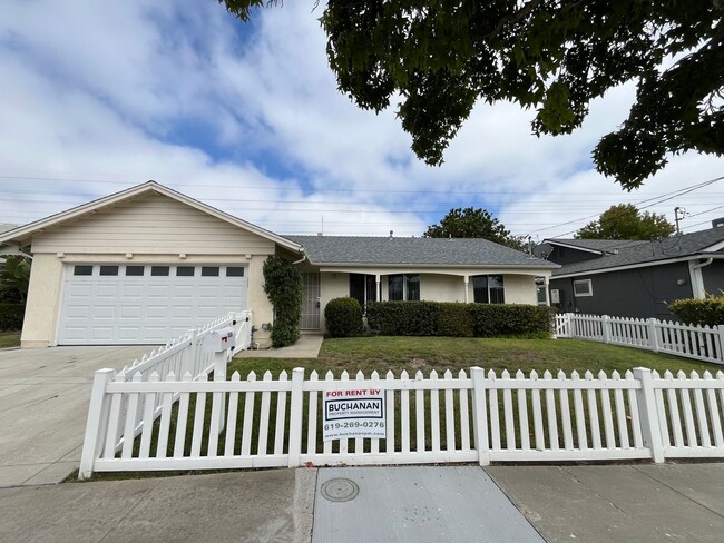 Primary Photo - Perfect Home In A Cul De Sac ~ 3 Bedroom /...