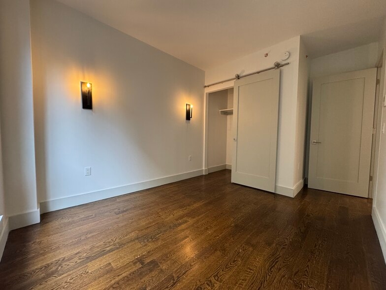 Building Photo - 150 Lenox Rd