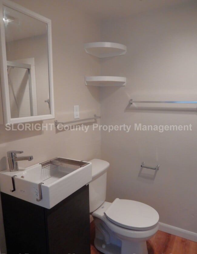 Building Photo - AVAILABLE JANUARY - Beautiful Downtown SLO - 1 Bedroom / 1 Bathroom