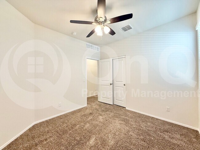 Building Photo - 3028 S 78th Dr