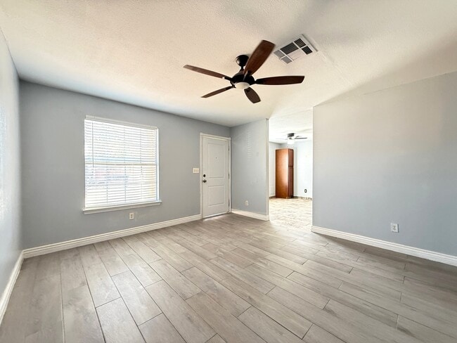 Building Photo - 12309 Tierra Inca Dr