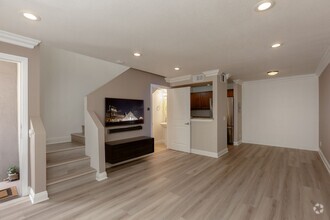 Building Photo - Charming 1-Bedroom Loft-Style Condo with L...