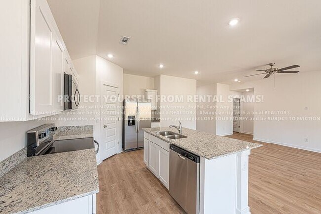 Building Photo - 420 Reagan St