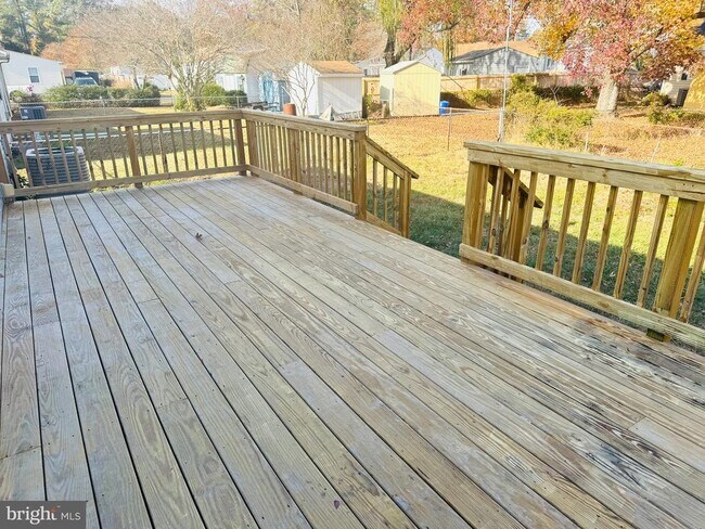 Building Photo - 45326 Stark Dr