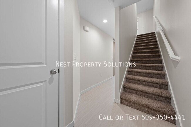 Building Photo - 1613 W Lee St