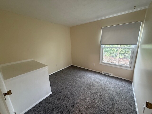 Building Photo - 310 Canterbury Ln