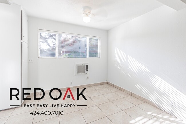 Building Photo - 4846 Hazeltine Ave