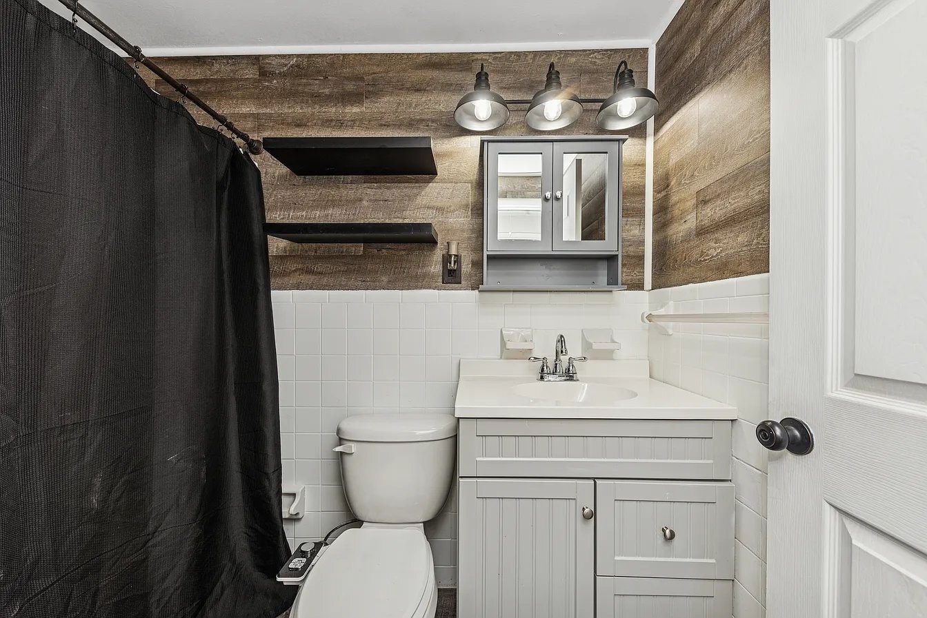 Building Photo - 4036 Haverstraw Dr