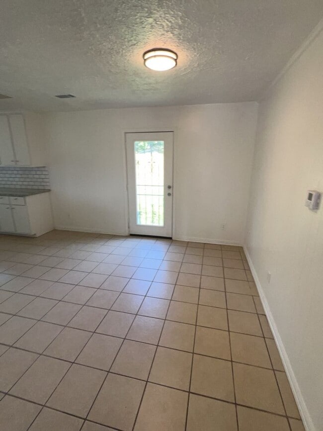 Building Photo - 15335 Woodforest Blvd
