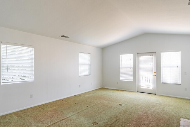 Building Photo - 2128 Sun Valley Rd