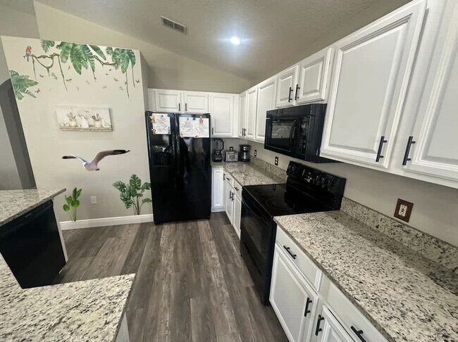 Building Photo - 4715 Cumbrian Lakes Dr