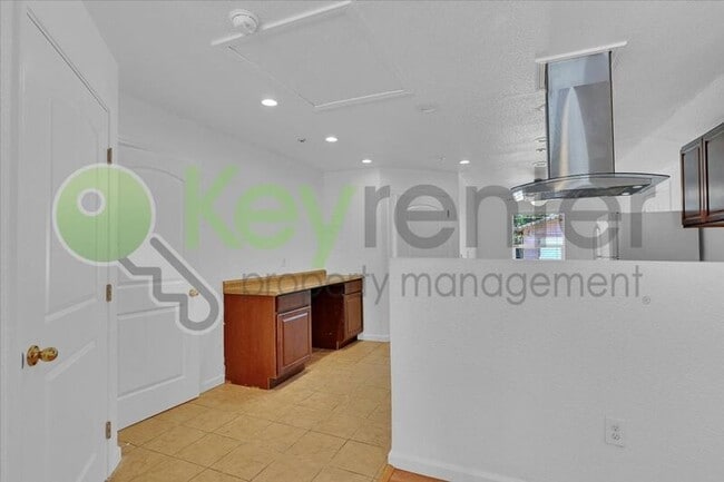 Building Photo - 2313 Piercy Way